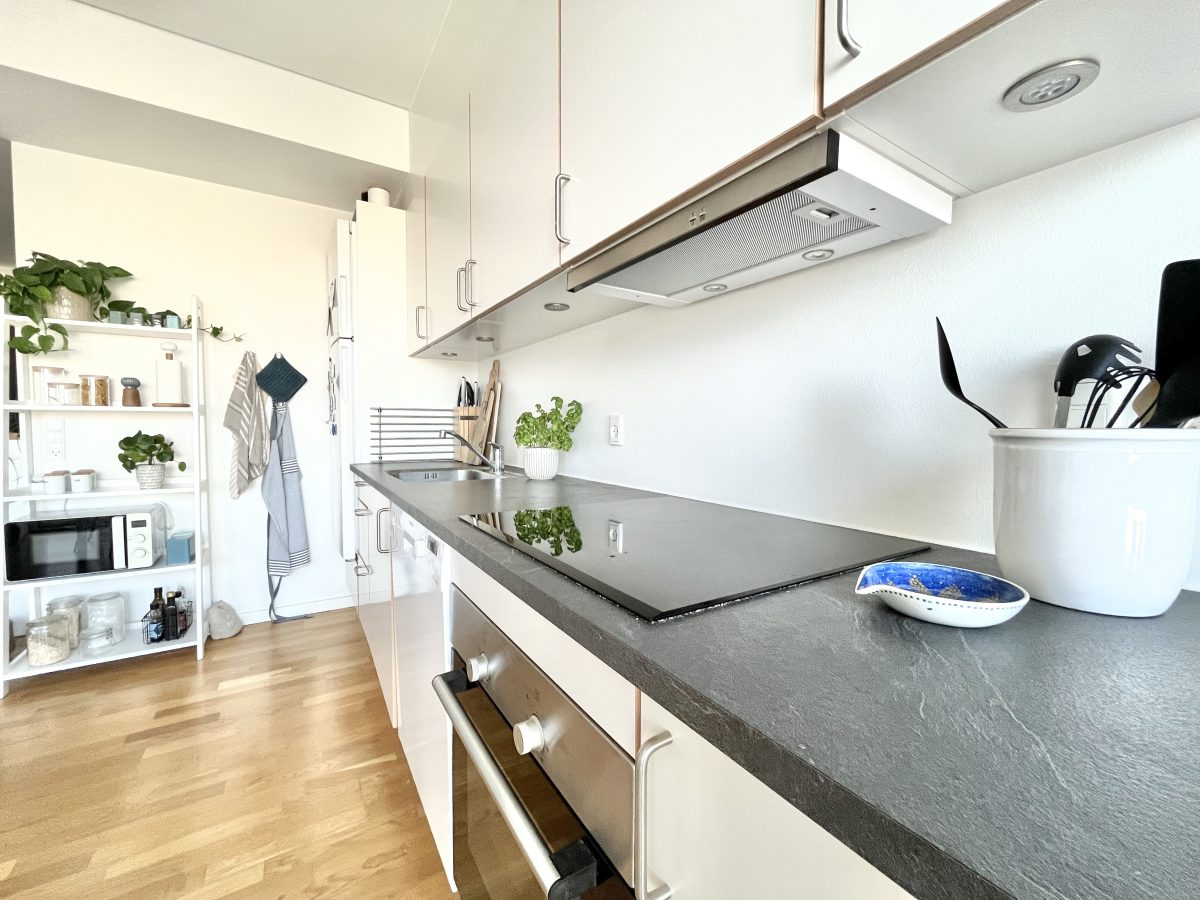 Bright 3-room apartment 74 m² with west-facing balcony – photo 2