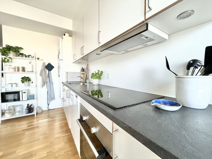 Bright 3-room apartment 74 m² with west-facing balcony – photo 2