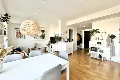 Bright 3-room apartment 74 m² with west-facing balcony – photo 3