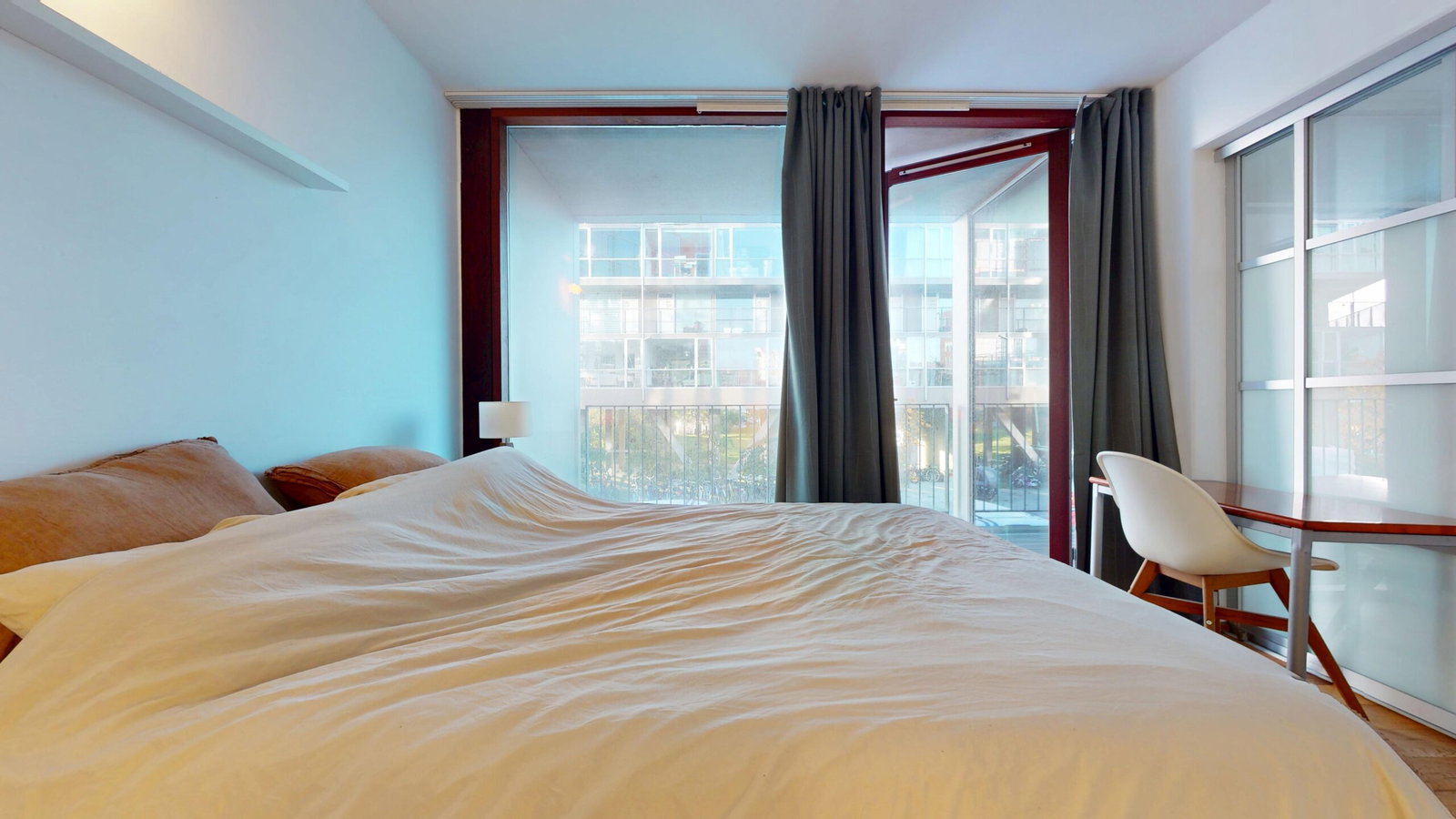 Lys 93 m² lejlighed med altan i København S – billede 10