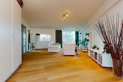Lys 93 m² lejlighed med altan i København S – billede 3