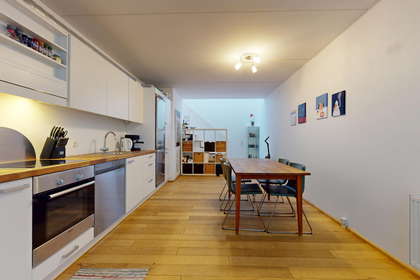 Lys 93 m² lejlighed med altan i København S – billede 6