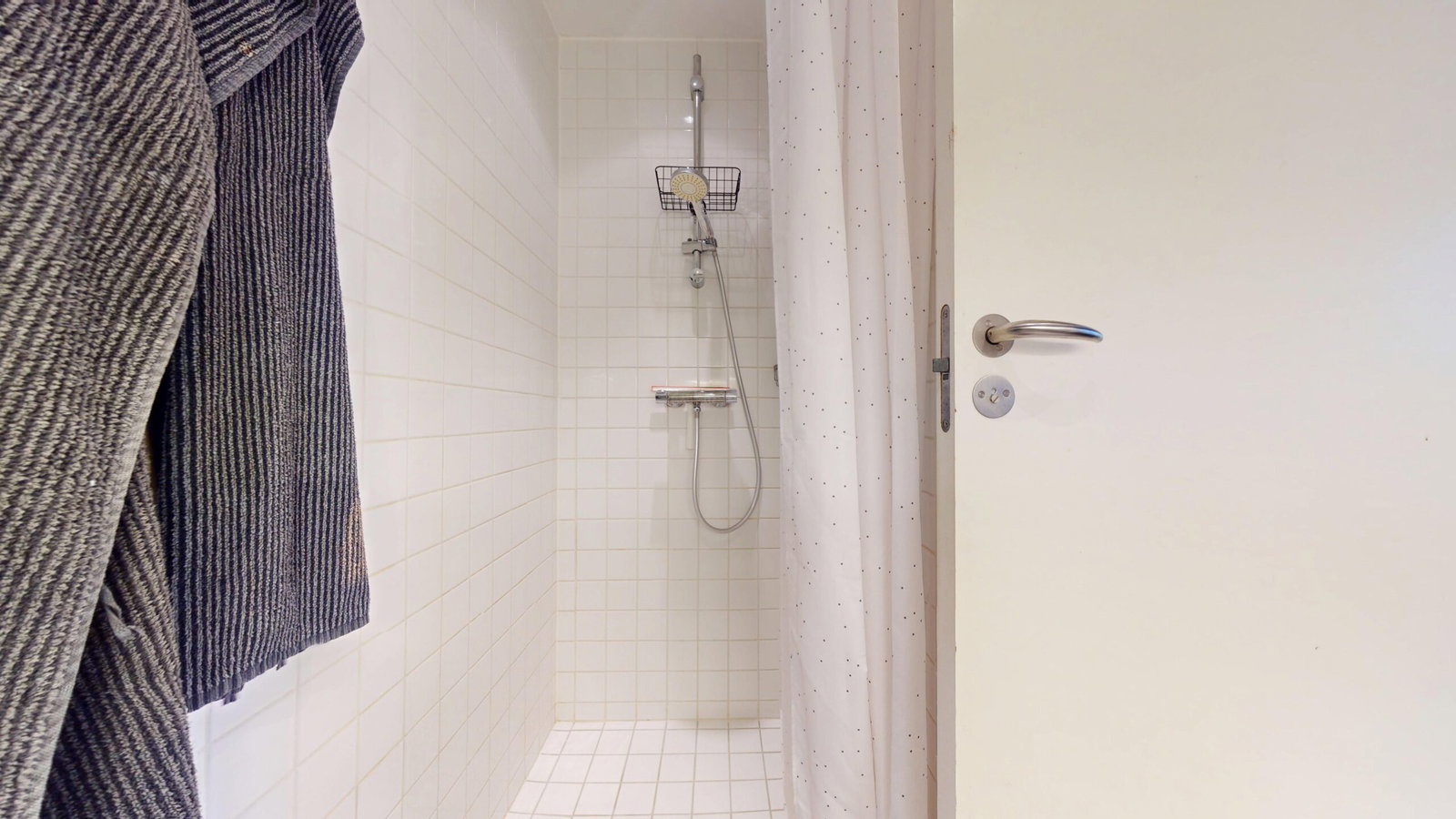 Lys 93 m² lejlighed med altan i København S – billede 13