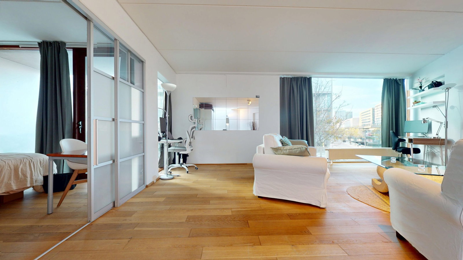 Lys 93 m² lejlighed med altan i København S