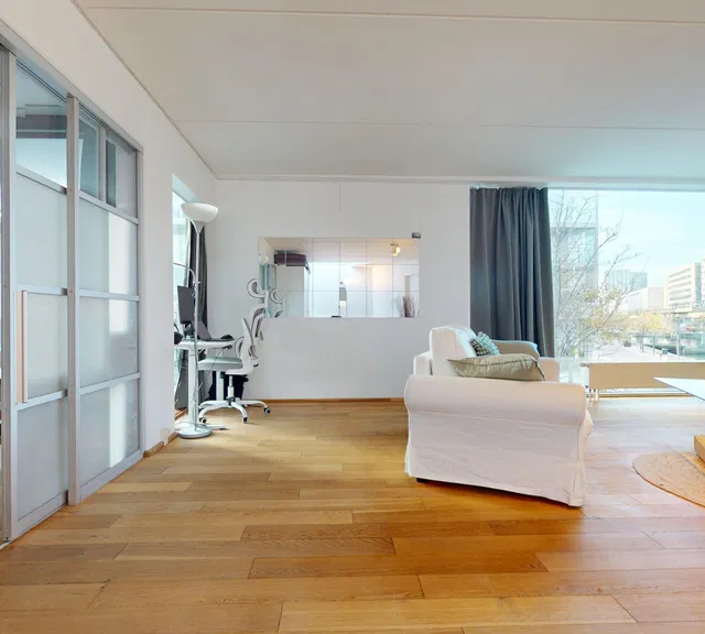 Lys 93 m² lejlighed med altan i København S