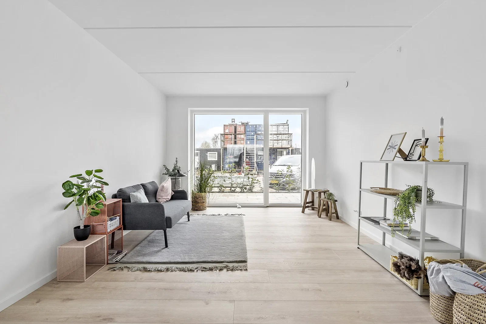 Lys 2-værelses stuelejlighed med privat terrasse – billede 5