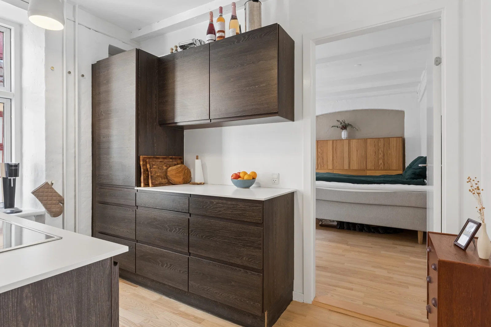 Central 2-room apartment with French balcony in Indre By – photo 9