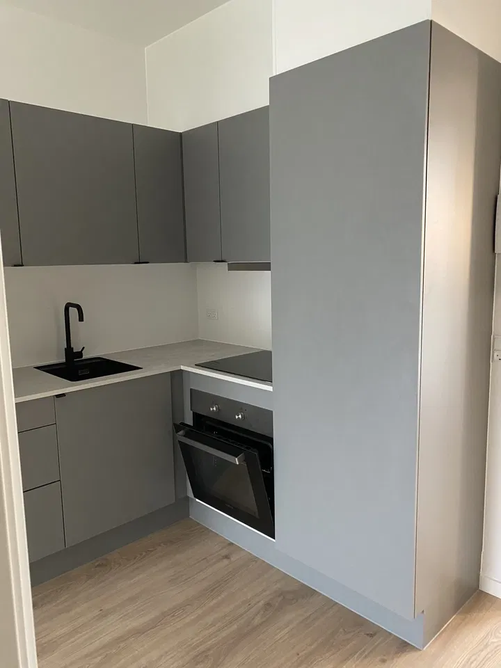 Attractive 2-room apartment with south-west facing terrace – photo 1